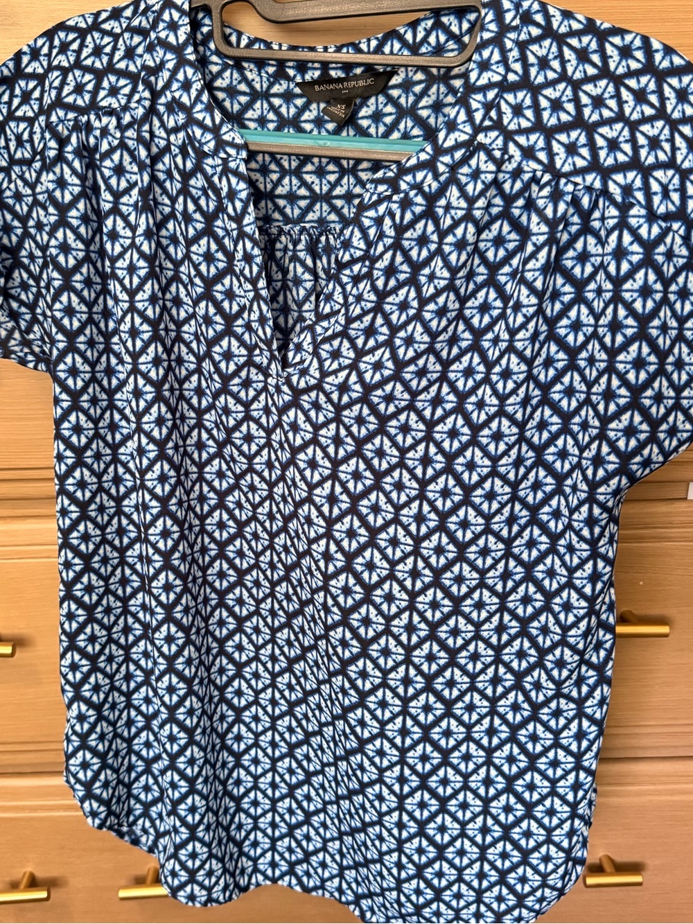 Banana Republic Navy and White Geometric Short-Sleeve Blouse